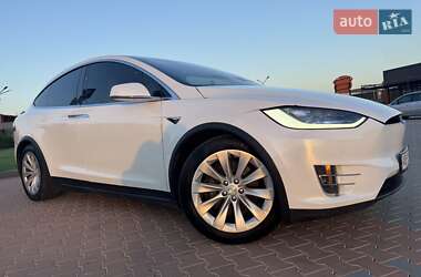 Внедорожник / Кроссовер Tesla Model X 2018 в 