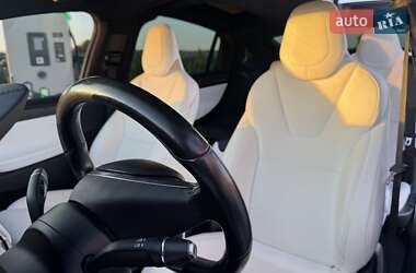 Внедорожник / Кроссовер Tesla Model X 2018 в 