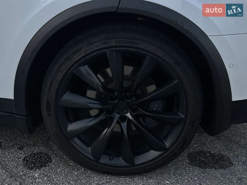 Внедорожник / Кроссовер Tesla Model X 2019 в Днепре