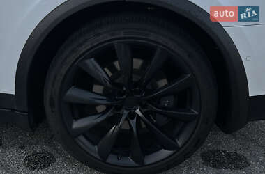 Внедорожник / Кроссовер Tesla Model X 2019 в 