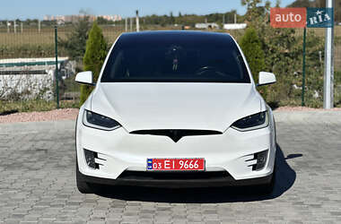 Внедорожник / Кроссовер Tesla Model X 2016 в 