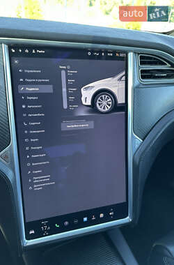 Внедорожник / Кроссовер Tesla Model X 2016 в 