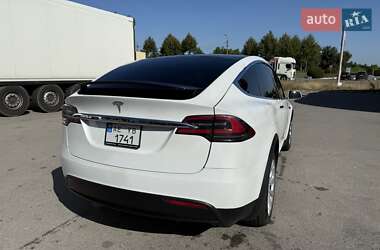Позашляховик / Кросовер Tesla Model X 2020 в 