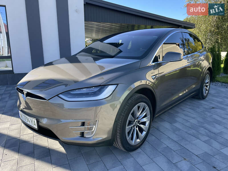 Внедорожник / Кроссовер Tesla Model X 2016 в Ивано-Франковске
