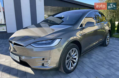 Внедорожник / Кроссовер Tesla Model X 2016 в 