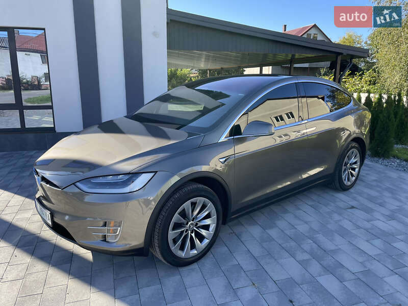 Внедорожник / Кроссовер Tesla Model X 2016 в Ивано-Франковске