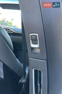 Внедорожник / Кроссовер Tesla Model X 2016 в 