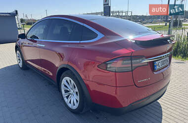 Позашляховик / Кросовер Tesla Model X 2017 в 