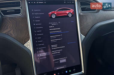 Позашляховик / Кросовер Tesla Model X 2017 в 