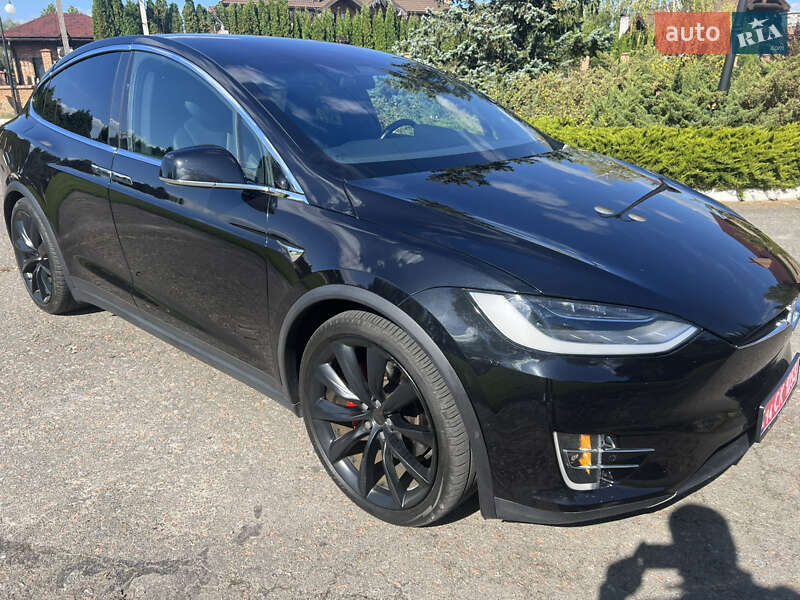 Внедорожник / Кроссовер Tesla Model X 2018 в 