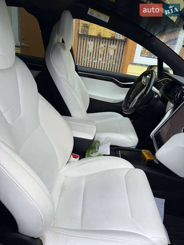 Позашляховик / Кросовер Tesla Model X 2017 в Одесі