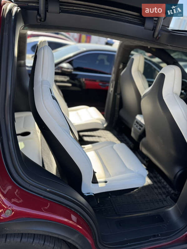 Позашляховик / Кросовер Tesla Model X 2018 в Києві