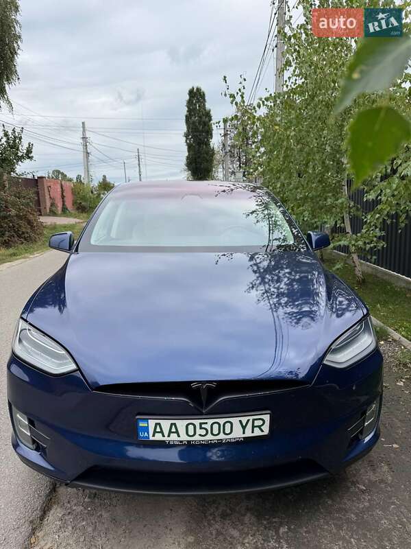 Позашляховик / Кросовер Tesla Model X 2016 в Києві