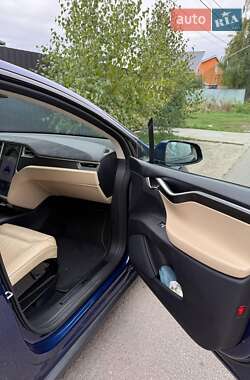 Внедорожник / Кроссовер Tesla Model X 2016 в 