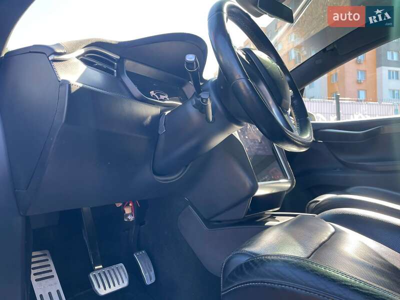 Внедорожник / Кроссовер Tesla Model X 2016 в Виннице