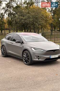 Позашляховик / Кросовер Tesla Model X 2019 в 