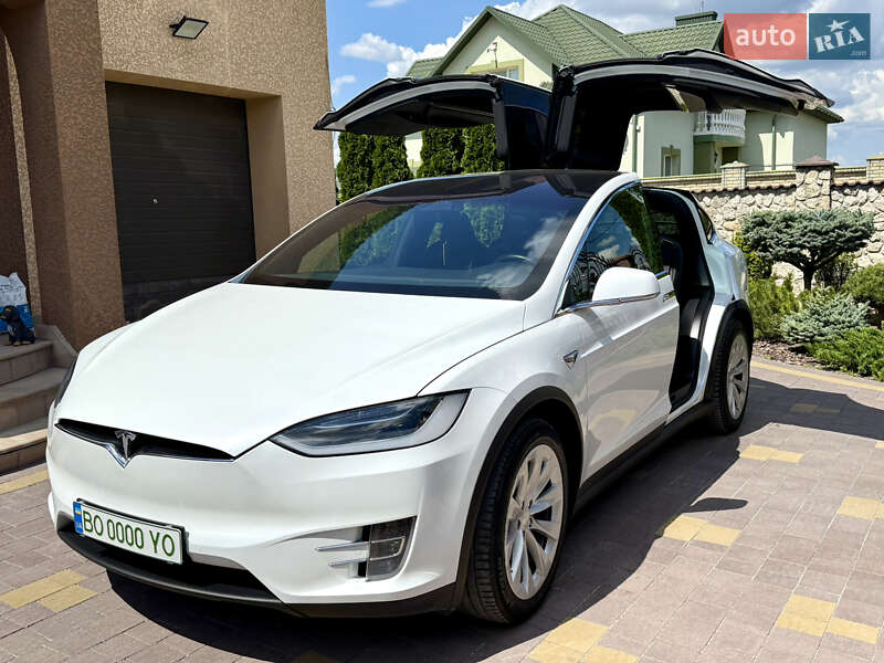 Внедорожник / Кроссовер Tesla Model X 2017 в Тернополе