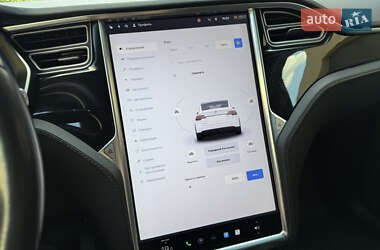 Позашляховик / Кросовер Tesla Model X 2017 в 