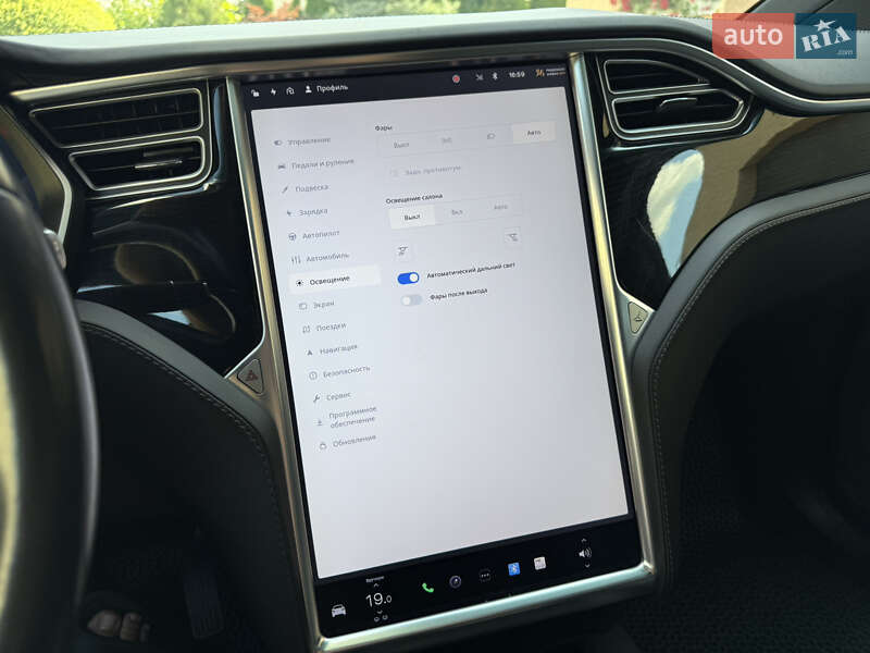 Внедорожник / Кроссовер Tesla Model X 2017 в Тернополе