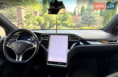 Позашляховик / Кросовер Tesla Model X 2017 в 