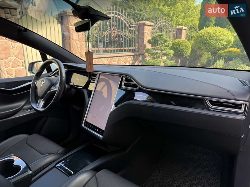 Внедорожник / Кроссовер Tesla Model X 2017 в Тернополе