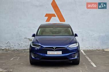 Позашляховик / Кросовер Tesla Model X 2016 в 
