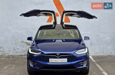 Позашляховик / Кросовер Tesla Model X 2016 в 
