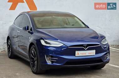 Позашляховик / Кросовер Tesla Model X 2016 в 