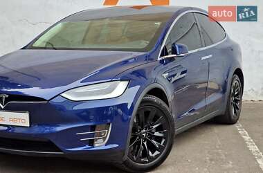 Позашляховик / Кросовер Tesla Model X 2016 в 