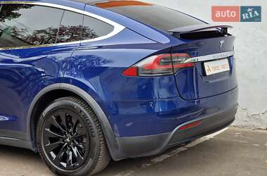 Позашляховик / Кросовер Tesla Model X 2016 в 