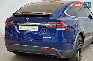 Позашляховик / Кросовер Tesla Model X 2016 в 