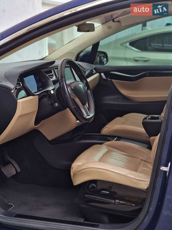 Позашляховик / Кросовер Tesla Model X 2016 в Одесі