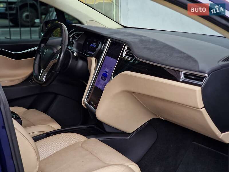 Позашляховик / Кросовер Tesla Model X 2016 в Одесі