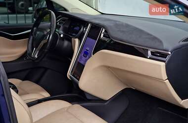 Позашляховик / Кросовер Tesla Model X 2016 в 