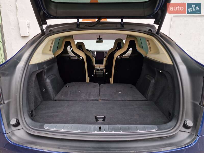 Позашляховик / Кросовер Tesla Model X 2016 в Одесі