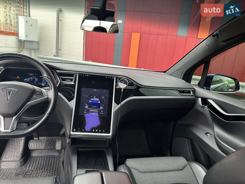 Внедорожник / Кроссовер Tesla Model X 2017 в Киеве фото 10 Внедорожник / Кроссовер Tesla Model X 2017 в Киеве