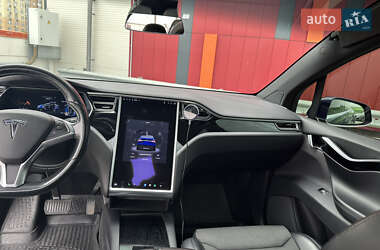 Внедорожник / Кроссовер Tesla Model X 2017 в 