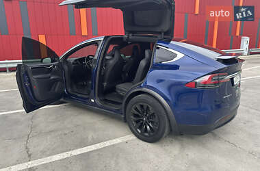 Внедорожник / Кроссовер Tesla Model X 2017 в 