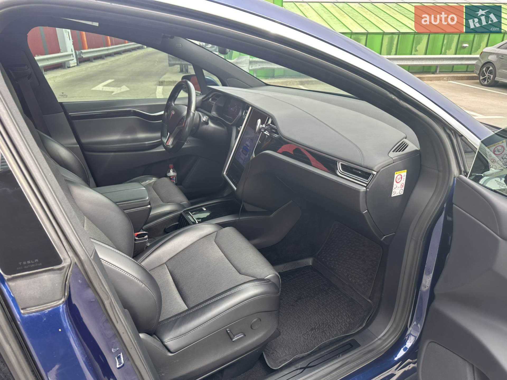 2017 Tesla Model X - мініатюра 25
