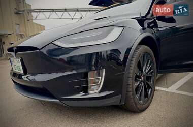 Внедорожник / Кроссовер Tesla Model X 2016 в 
