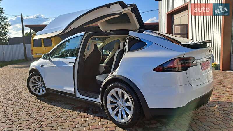 Внедорожник / Кроссовер Tesla Model X 2018 в Костополе