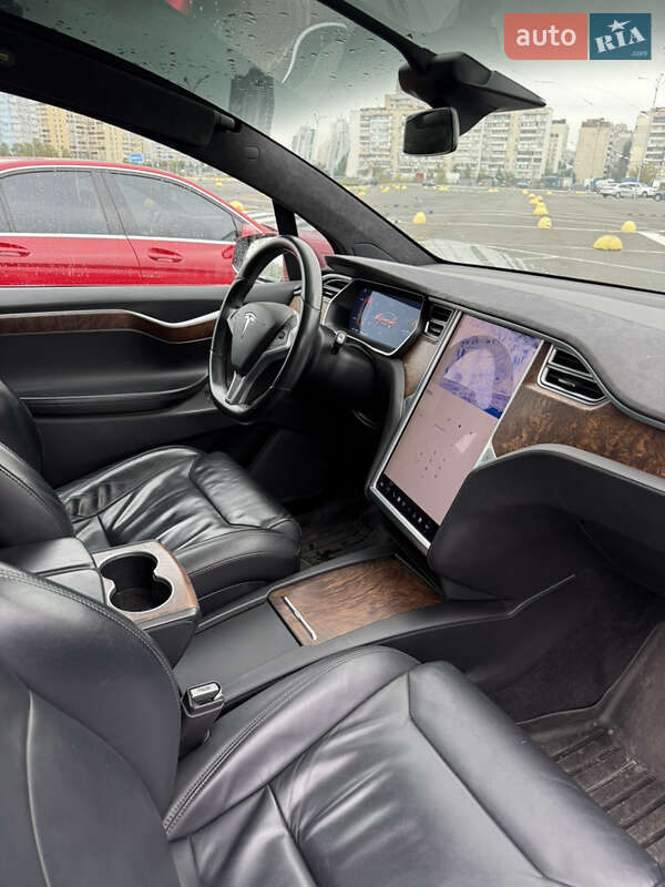 Внедорожник / Кроссовер Tesla Model X 2017 в Киеве