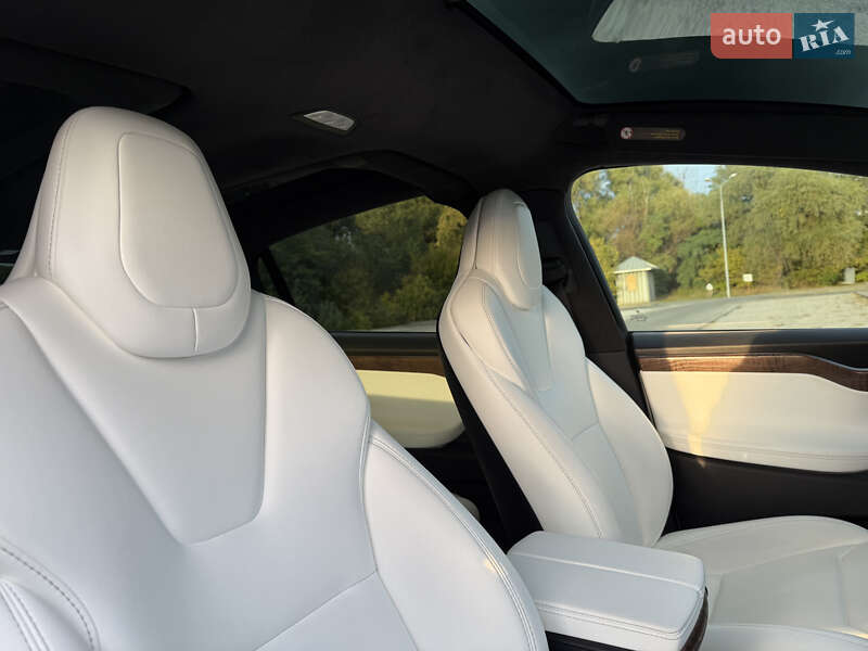 Позашляховик / Кросовер Tesla Model X 2019 в Дніпрі фото 51 Позашляховик / Кросовер Tesla Model X 2019 в Дніпрі