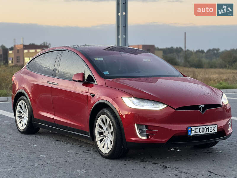 Внедорожник / Кроссовер Tesla Model X 2017 в 