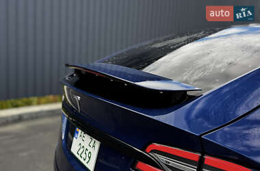 Позашляховик / Кросовер Tesla Model X 2022 в 