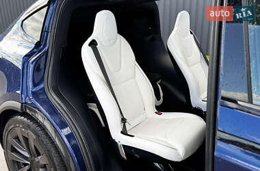 Позашляховик / Кросовер Tesla Model X 2022 в 