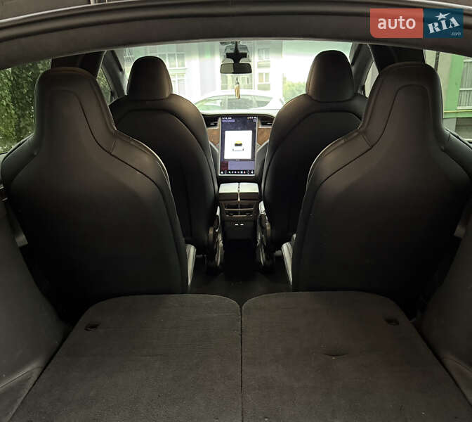 Внедорожник / Кроссовер Tesla Model X 2019 в Черновцах