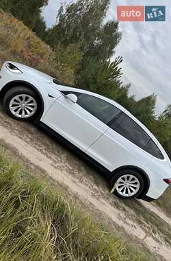 Внедорожник / Кроссовер Tesla Model X 2021 в Киеве