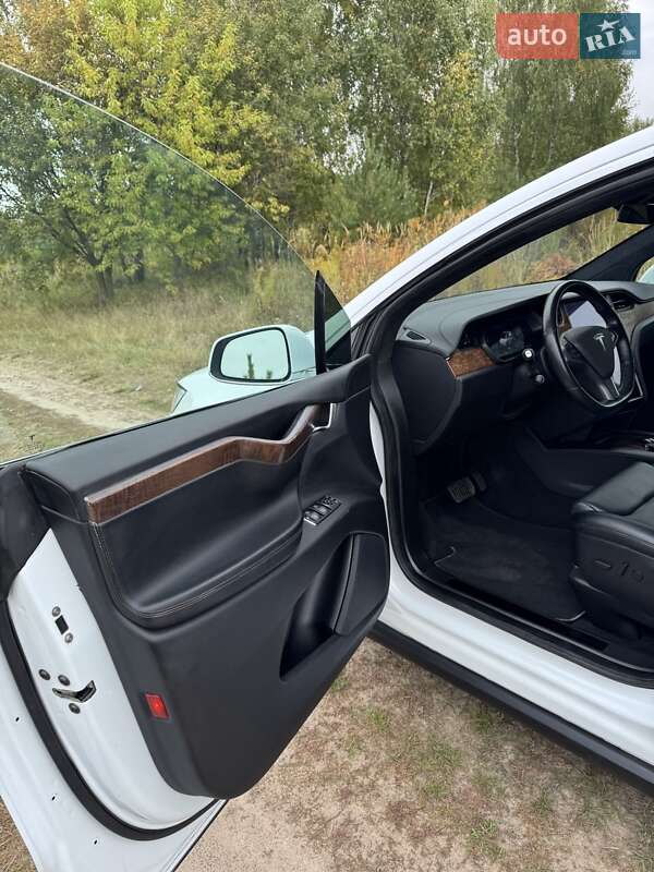 Позашляховик / Кросовер Tesla Model X 2020 в Києві фото 43 Позашляховик / Кросовер Tesla Model X 2020 в Києві