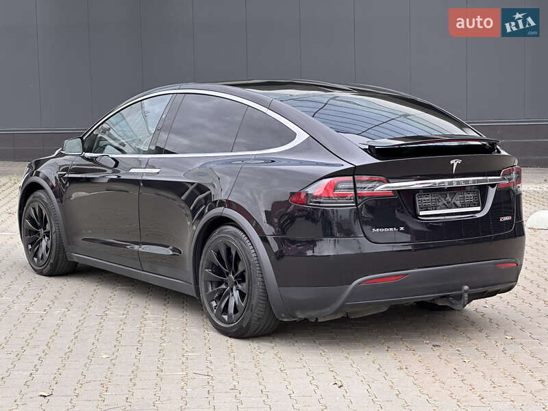 Позашляховик / Кросовер Tesla Model X 2018 в Києві
